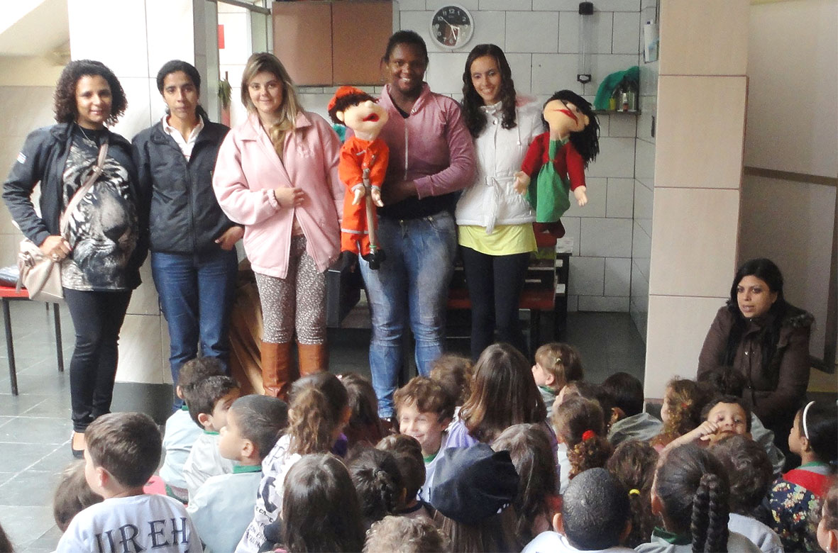 Portal de Notcias PJF | Educao ambiental do Demlurb realiza oficinas de brinquedos reciclveis e teatro de fantoches esta semana | DEMLURB - 1/9/2014